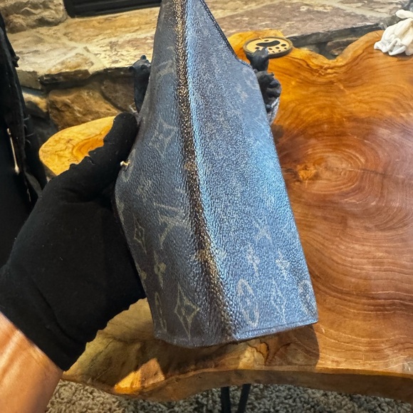 Louis Vuitton
Vintage 1996 Sarah Wallet monogram, snap closure pre-loved - Picture 5 of 16